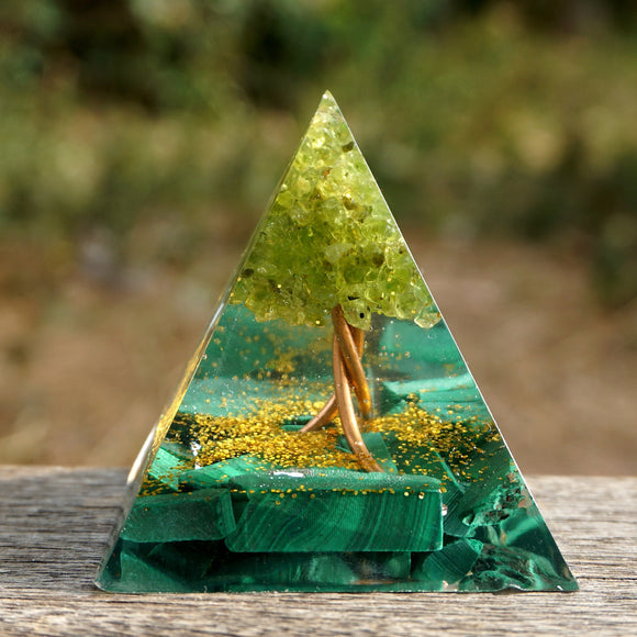 Orgone Pyramid~Handmade Tree of Life Orgone Pyramid 50mm Peridot & Malachite Energy Healing Chakra Reiki Meditaiton Tool