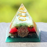 Reiki Pyramid~Orgonite Pyramid Green Aventurine Natural Crystal Repel Evil Spirits Pyramid Energy Healing Decoration Process Resin Gift