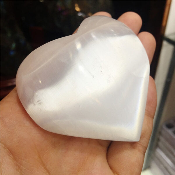 Crystal Healing~1pcs White Selenite Heart Quartz Crystal Love Stone Fraueneis Mineral Specimen As Gifts for Home Decoration