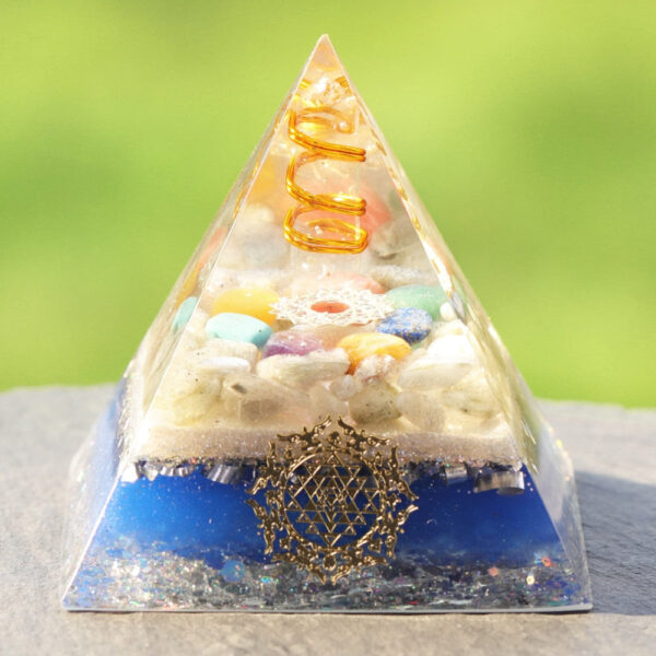 Reiki Pyramid~7 Chakra Crystal Stones Orgone Pyramid Generator Energy Accumulator Orgonite Reiki Pyramid For Positive