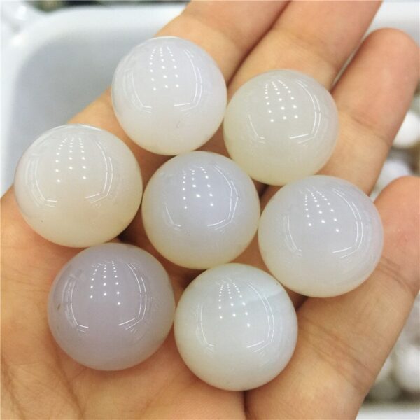 Crystal Healing~Beautiful Agate Ball Light grey Rice white handmade Crystal Sphere Gemstone  Massager ball for decoration  stone healing 20mm