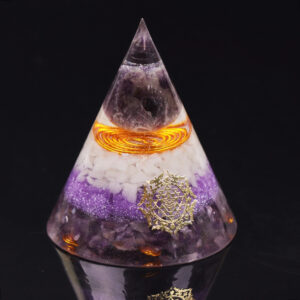 Reiki Pyramid~Luminous Orgonite Pyramid Amethystine With Copper Luminous Pyramid Chakra Energy Handmade Orgonite Resin Decorative Craft Jewelr