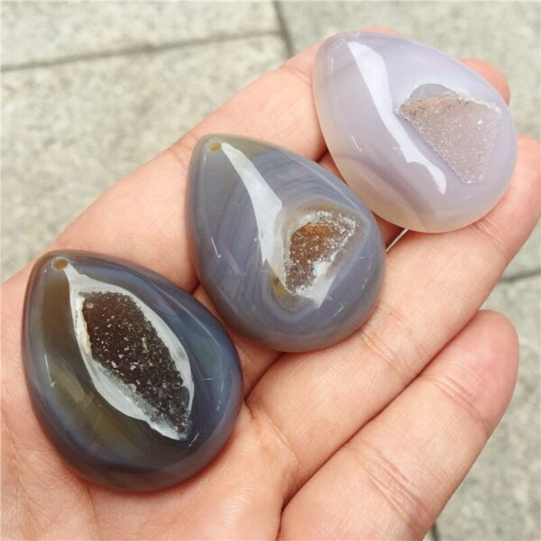 Crystal Healing~Natural Agate stones geode Design Women Men Best Friends Charming Crystal Stone Charms Pendant for Lovers 1pcs