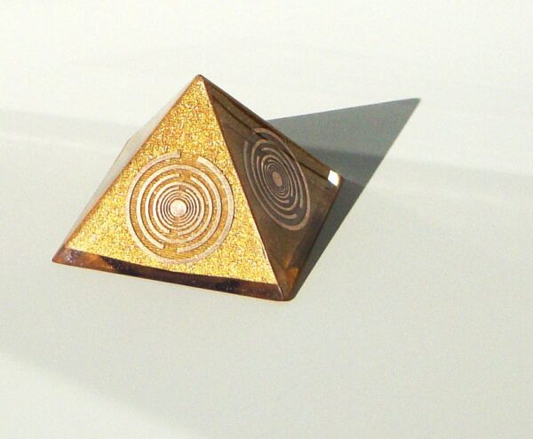 Orgone orgonite® powerful medium golden pyramid, quintuple power, 5 gold-plated Lakhovsky MWOs, Golden Ratio, abundance, welfare, prosperity