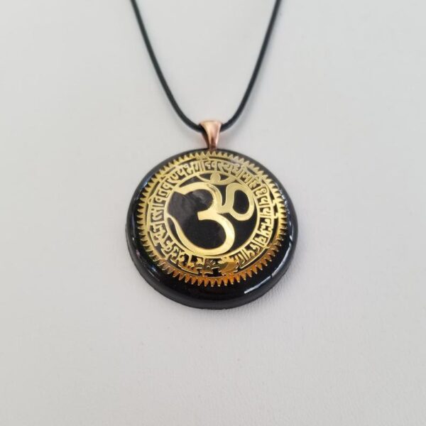 Orgonite® Pendant - Om Aum orgone® amulet pendant with quartz crystal. Protection from EMF / RF radiation of cell phone
